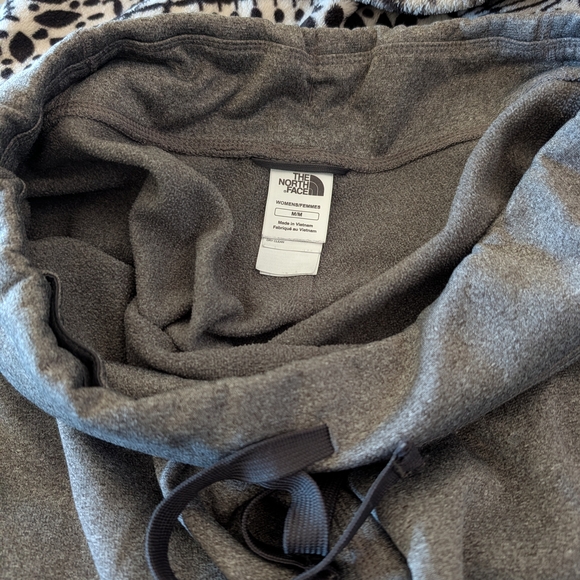 The North Face Heather Gray Fleece Sweatpants - Picture 2 of 4